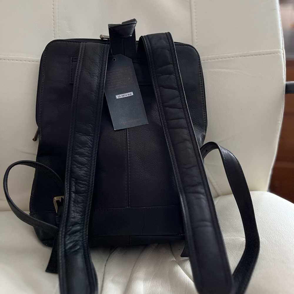 Le Donnie Leather River Backpack - Picture 2 of 5